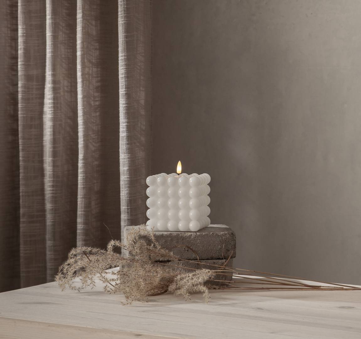 Led-Kynttilä Flamme Dot valkoinen-Kynttilät-Star Trading-Lahja ja sisustus Pussukka Katariina Home Oy