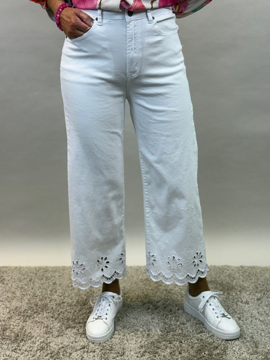 Farkut Brodeé valkoinen-Housut/Farkut-Mix By Heart-Lahja ja sisustus Pussukka Katariina Home Oy