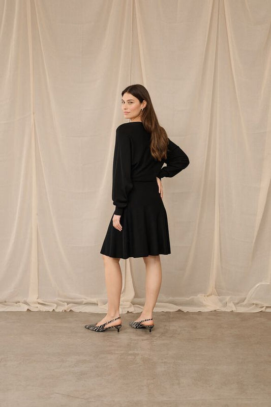 Neulehame Annemari eri värejä-Mekot/Hameet-Culture-Lahja ja sisustus Pussukka Katariina Home Oy