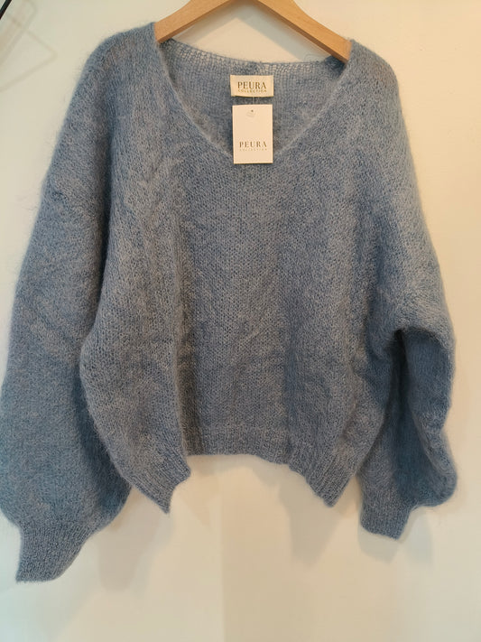 Mohairneule V-pääntie eri värejä-Neuleet/Neuletakit-Peura Collection-Lahja ja sisustus Pussukka Katariina Home Oy