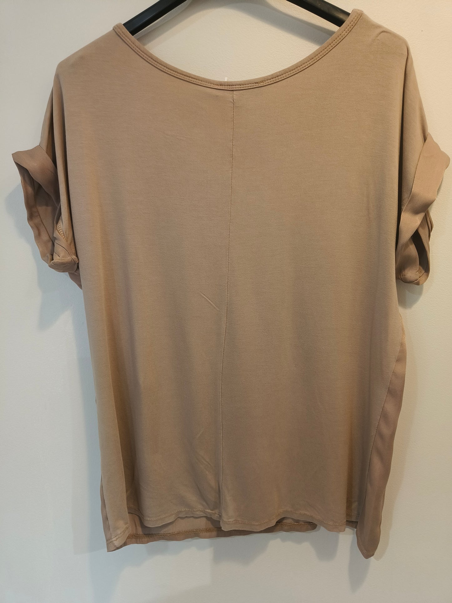 T-Paita Party eri värejä-T-Paidat-Marc Lauge-Lahja ja sisustus Pussukka Katariina Home Oy