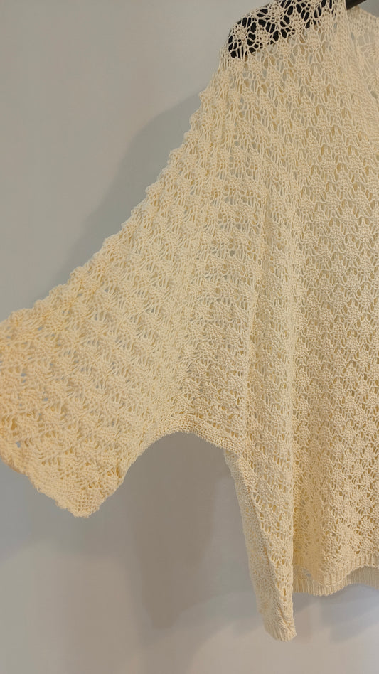 Pitsineule luonnonvalkoinen-Neuleet/Neuletakit-Peura Collection-Lahja ja sisustus Pussukka Katariina Home Oy