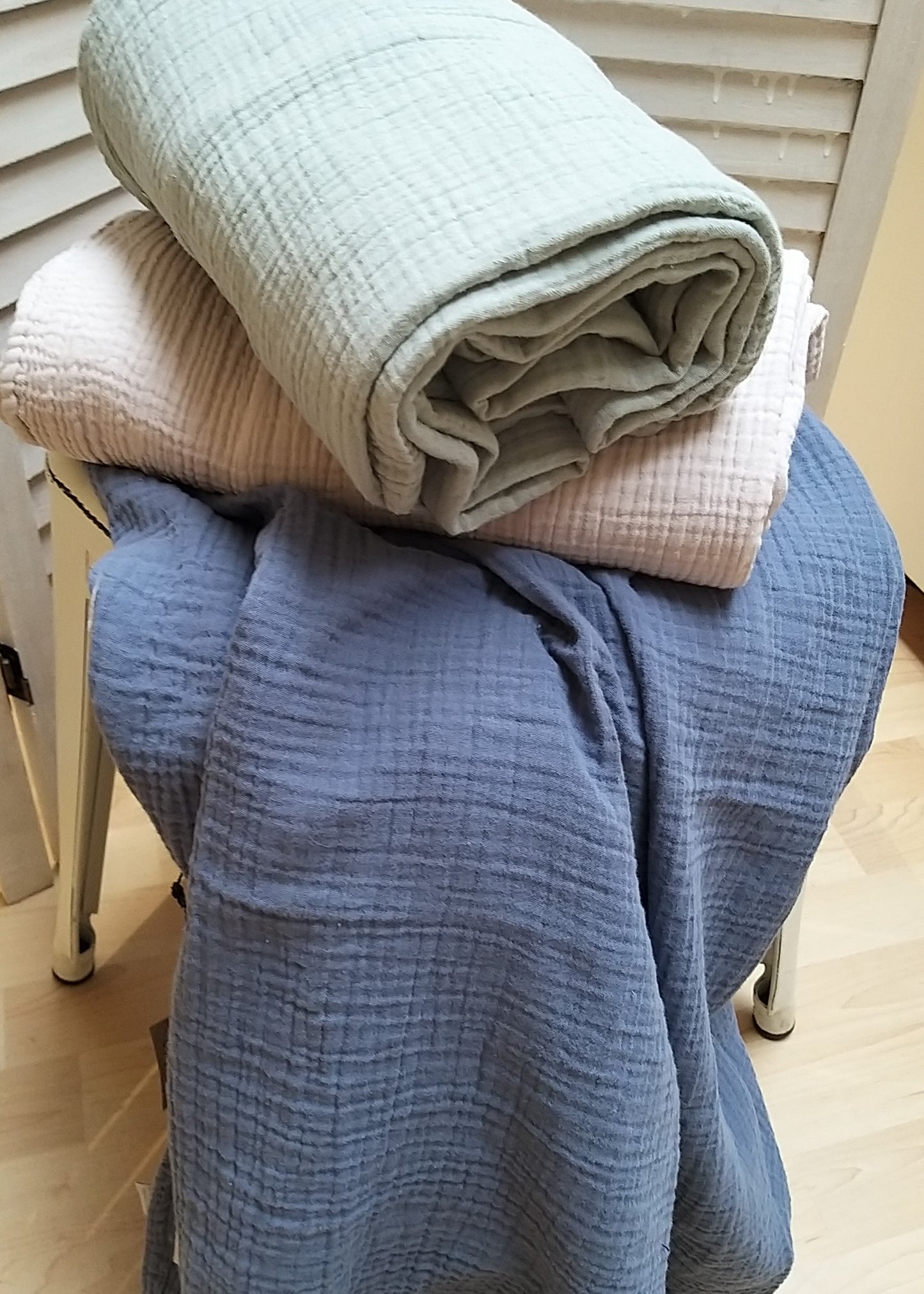 Torkku-ja Päiväpeitto Breeze useita värejä-Päiväpeitot-Grand Design AB-Lahja ja sisustus Pussukka