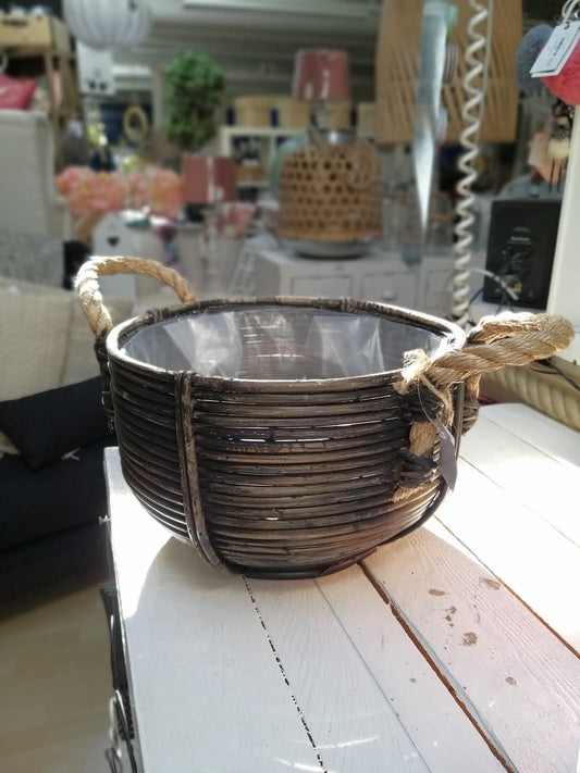 Rottinkikori Musta kolme kokoa Ubbe-Interiörhuset AB-Lahja ja sisustus Pussukka