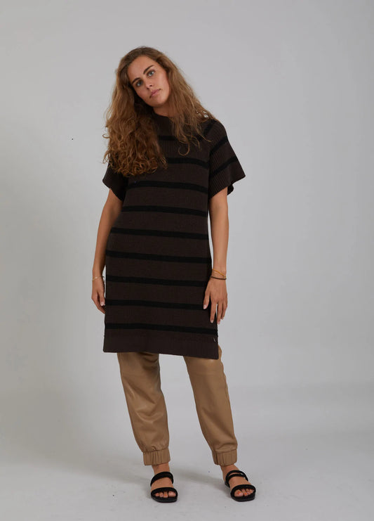 Neule ruskea/musta raidallinen-Neuleet/Neuletakit-Coster Copenhagen-Lahja ja sisustus Pussukka