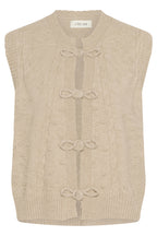 Neuleliivi Samira beige-Neuleet/Neuletakit-Cream Clothing-Lahja ja sisustus Pussukka Katariina Home Oy