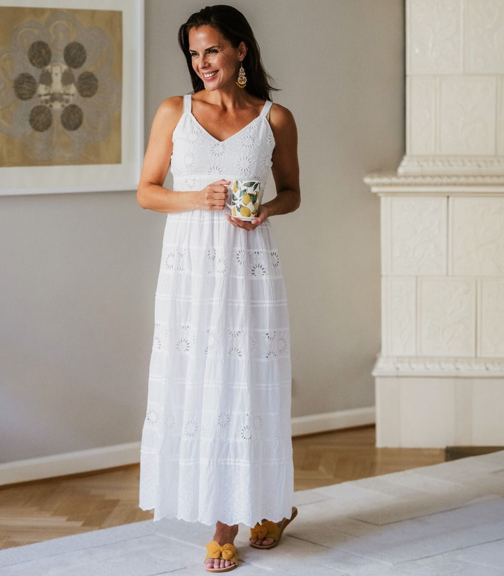 Mekko Lina valkoinen-Mekot/Hameet-Amanda B-Lahja ja sisustus Pussukka Katariina Home Oy