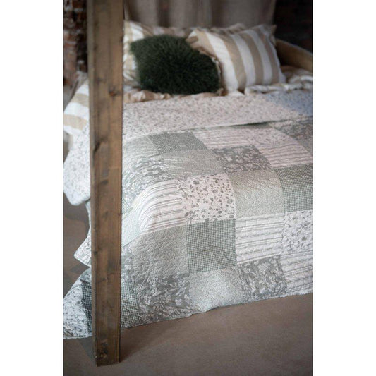 Päiväpeitto Verdi vihreä-Päiväpeitot-Fondaco-Lahja ja sisustus Pussukka Katariina Home Oy