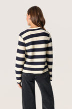 Neule Lidya sini-valkoraidallinen-Neuleet/Neuletakit-Soaked in Luxury-Lahja ja sisustus Pussukka Katariina Home Oy