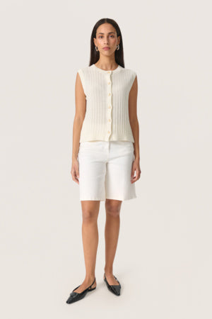 Neuleliivi Susanna luonnonvalkoinen-Neuleet/Neuletakit-Soaked in Luxury-Lahja ja sisustus Pussukka Katariina Home Oy