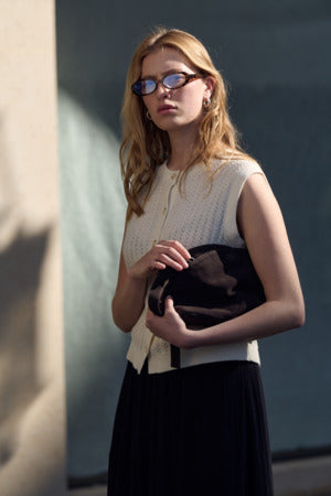 Neuleliivi Susanna luonnonvalkoinen-Neuleet/Neuletakit-Soaked in Luxury-Lahja ja sisustus Pussukka Katariina Home Oy