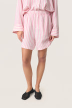 Shortsit Beliro pinkki/valkoraidallinen-Shortsit/Trikoot-Soaked in Luxury-Lahja ja sisustus Pussukka Katariina Home Oy