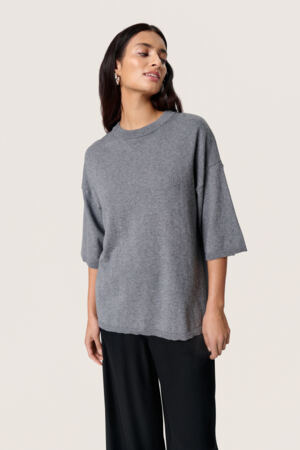 Neule Sanja harmaa-Neuleet/Neuletakit-Soaked in Luxury-Lahja ja sisustus Pussukka Katariina Home Oy