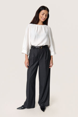 Pusero Leodora eri värejä-Puserot-Soaked in Luxury-Lahja ja sisustus Pussukka Katariina Home Oy