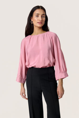 Pusero Leodora eri värejä-Puserot-Soaked in Luxury-Lahja ja sisustus Pussukka Katariina Home Oy