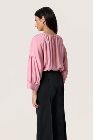 Pusero Leodora eri värejä-Puserot-Soaked in Luxury-Lahja ja sisustus Pussukka Katariina Home Oy