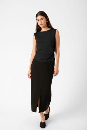 Toppi Clara musta-T-Paidat-Soaked in Luxury-Lahja ja sisustus Pussukka Katariina Home Oy