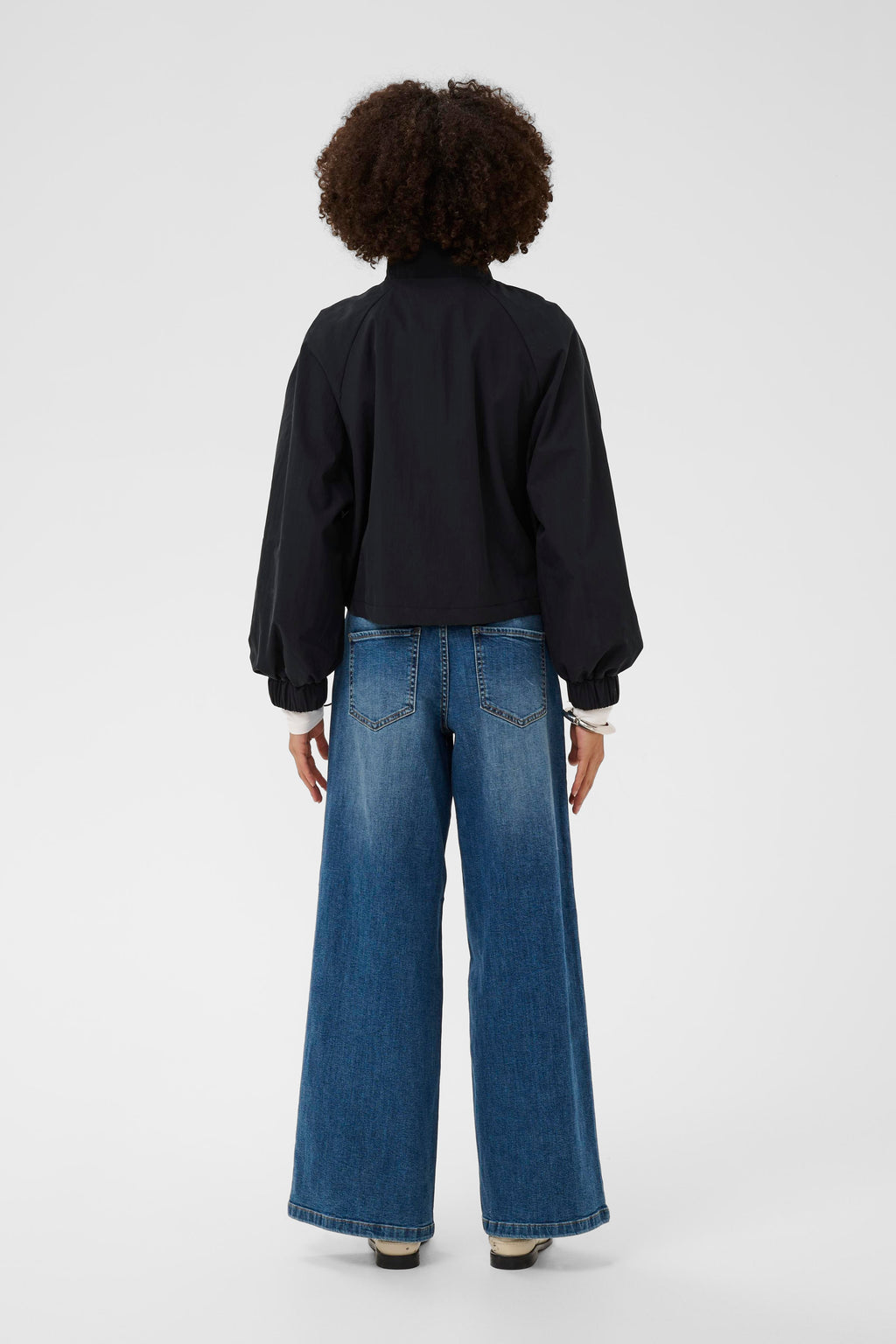 Takki Cornelie musta Cutlure-Takit/Jakut-Culture-Lahja ja sisustus Pussukka Katariina Home Oy