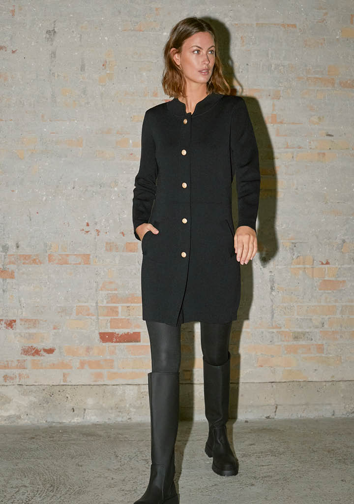 Neuletakki Jena musta-Neuleet/Neuletakit-Isay-Lahja ja sisustus Pussukka Katariina Home Oy