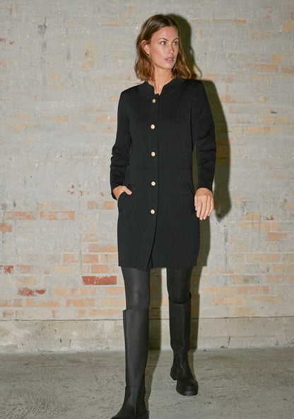 Neuletakki Jena musta-Neuleet/Neuletakit-Isay-Lahja ja sisustus Pussukka Katariina Home Oy