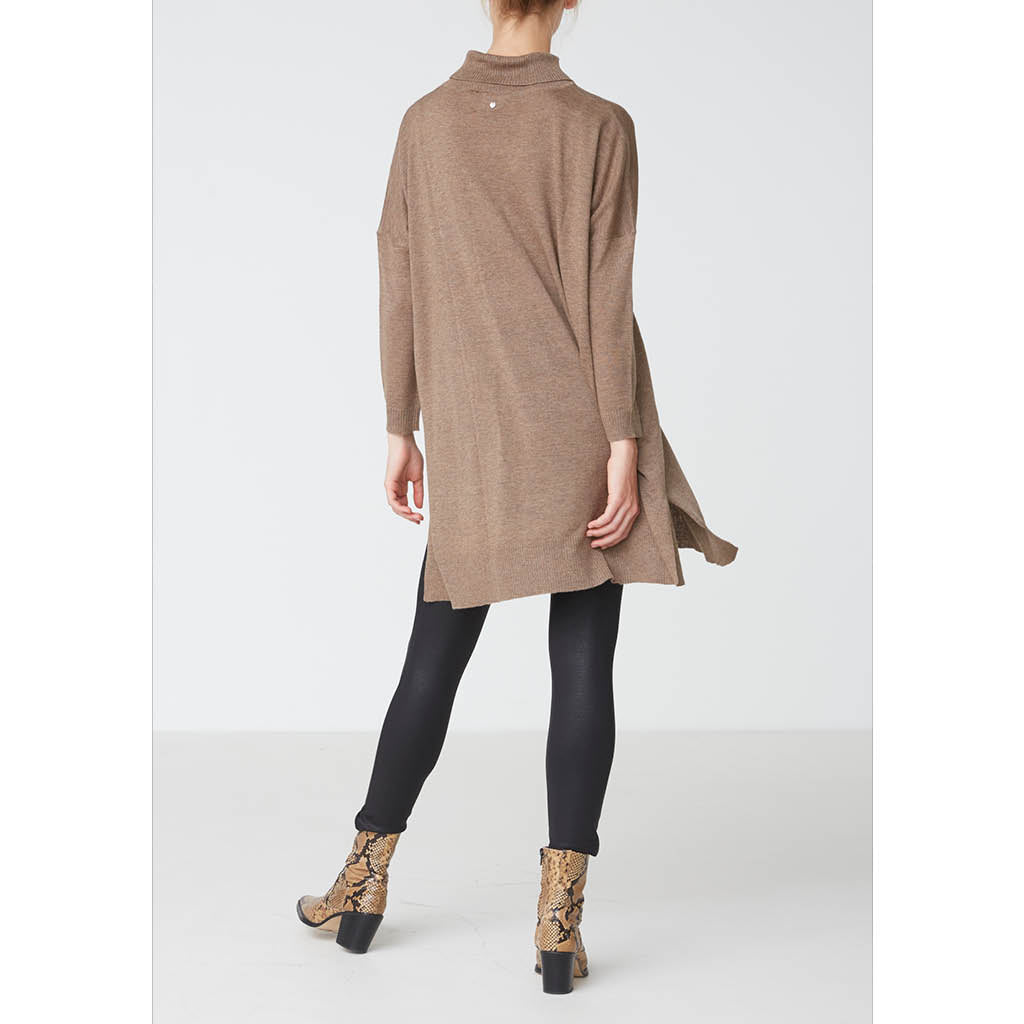 Tekonahka Leggins Helena musta-Shortsit/Trikoot-Isay-Lahja ja sisustus Pussukka Katariina Home Oy