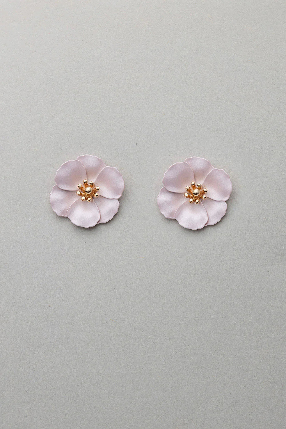 Korvakorut Kukka pieni eri värejä-Korut-BOW19DETAILS-Lahja ja sisustus Pussukka Katariina Home Oy