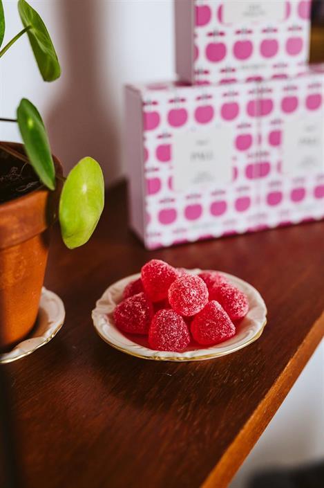 Vadelmapallot-Karkit-Fran&Co-Lahja ja sisustus Pussukka Katariina Home Oy