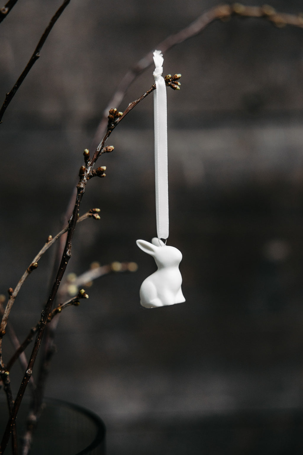 Roikkuva Pupu Maja ja Elsa valkoinen-Koriste-esineet-STOREFACTORY-Lahja ja sisustus Pussukka