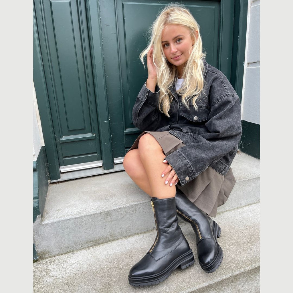 Saapas Just Flying musta-Jalkineet-Copenhagen shoes-Lahja ja sisustus Pussukka Katariina Home Oy