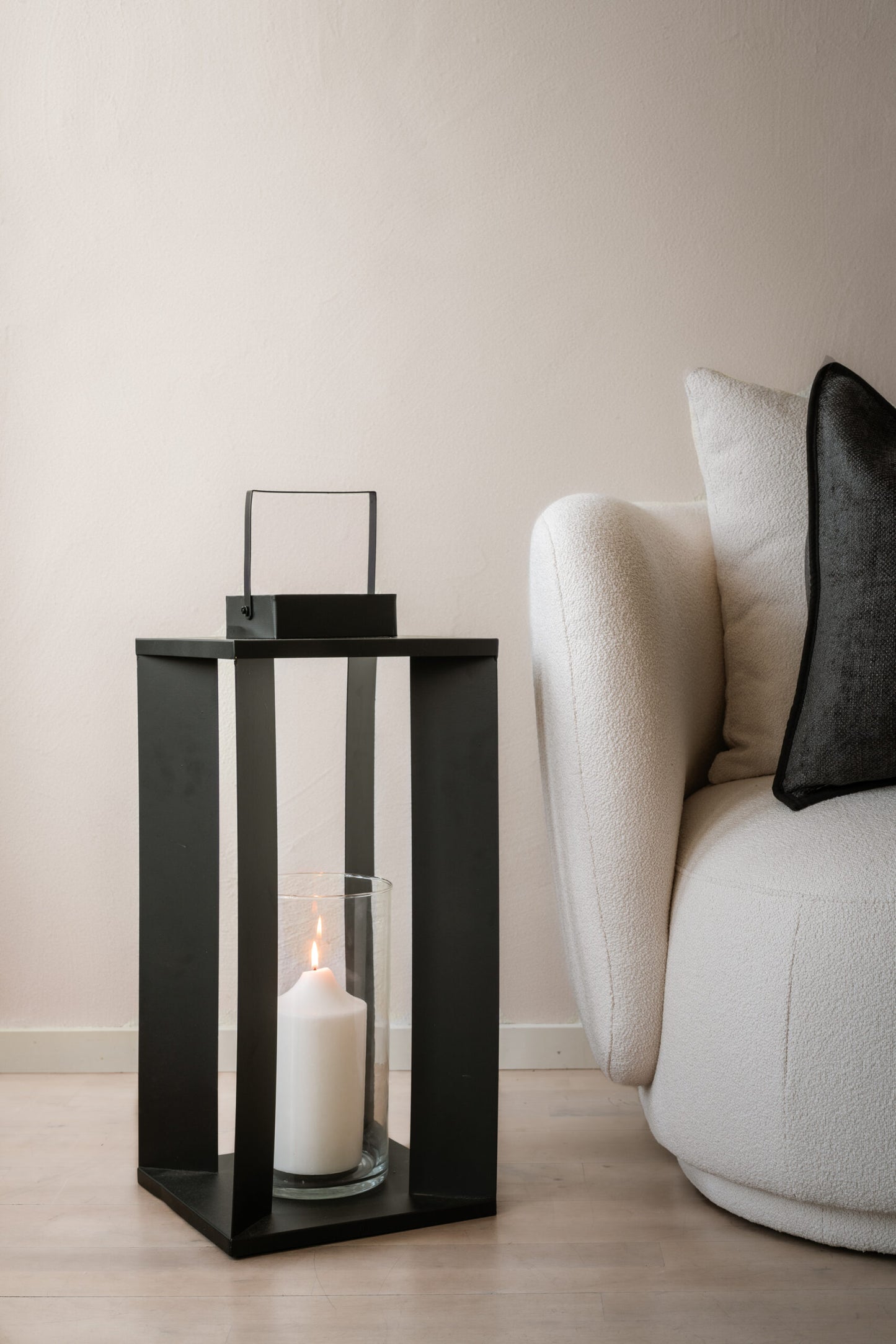 Lyhty Waterloo musta-Kynttilänjalat ja lyhdyt-Zelected by Houze-Lahja ja sisustus Pussukka Katariina Home Oy