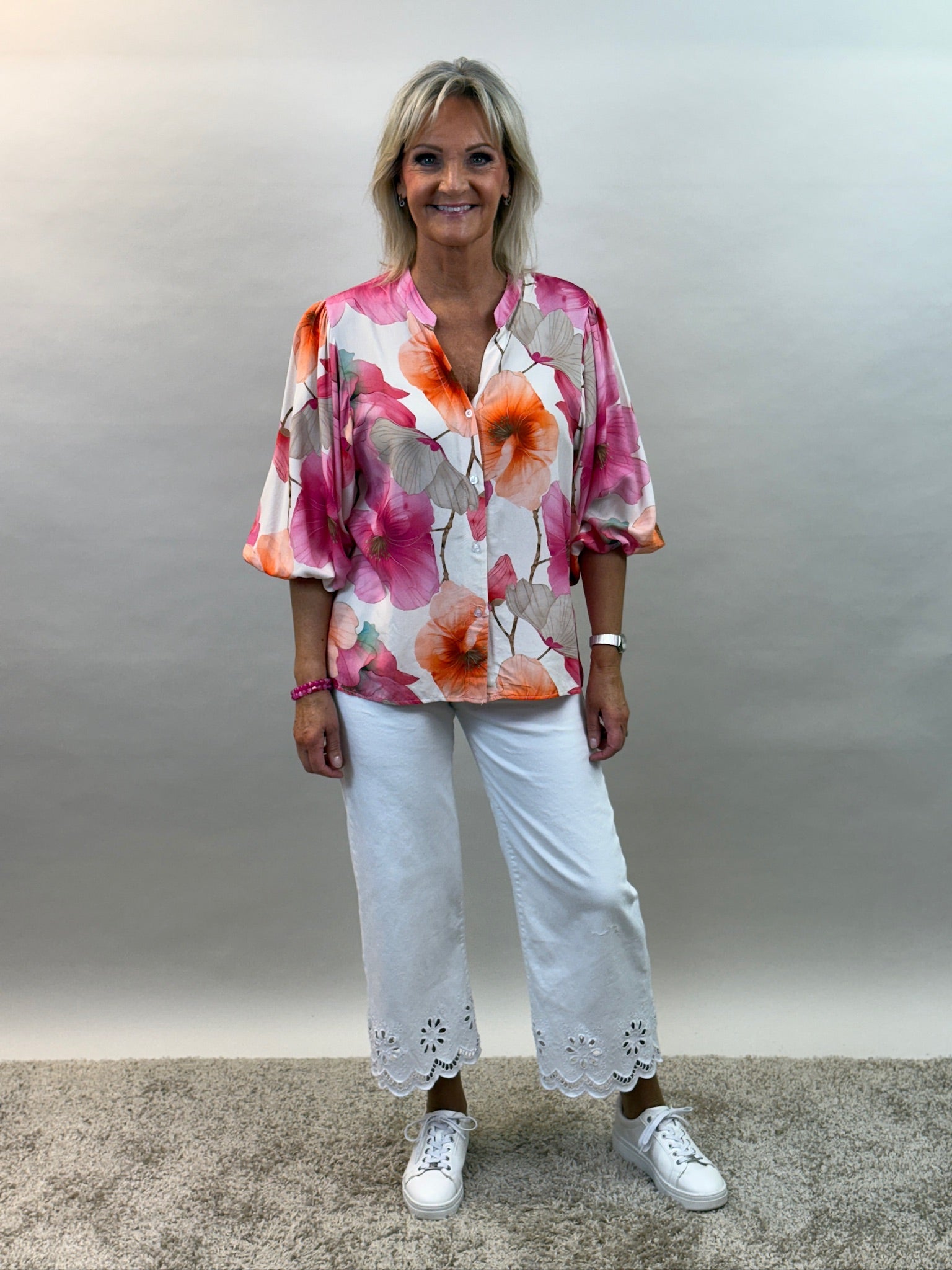 Farkut Brodeé valkoinen-Housut/Farkut-Mix By Heart-Lahja ja sisustus Pussukka Katariina Home Oy