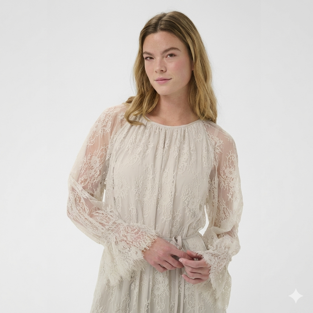 Mekko Amelie Luonnonvalkoinen – Pitsiunelma | Kaffe-Mekot/Hameet-Kaffe-Lahja ja sisustus Pussukka Katariina Home Oy