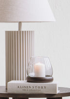 Kynttilälyhty Yale ruskea-Kynttilänjalat ja lyhdyt-Zelected by Houze-Lahja ja sisustus Pussukka Katariina Home Oy