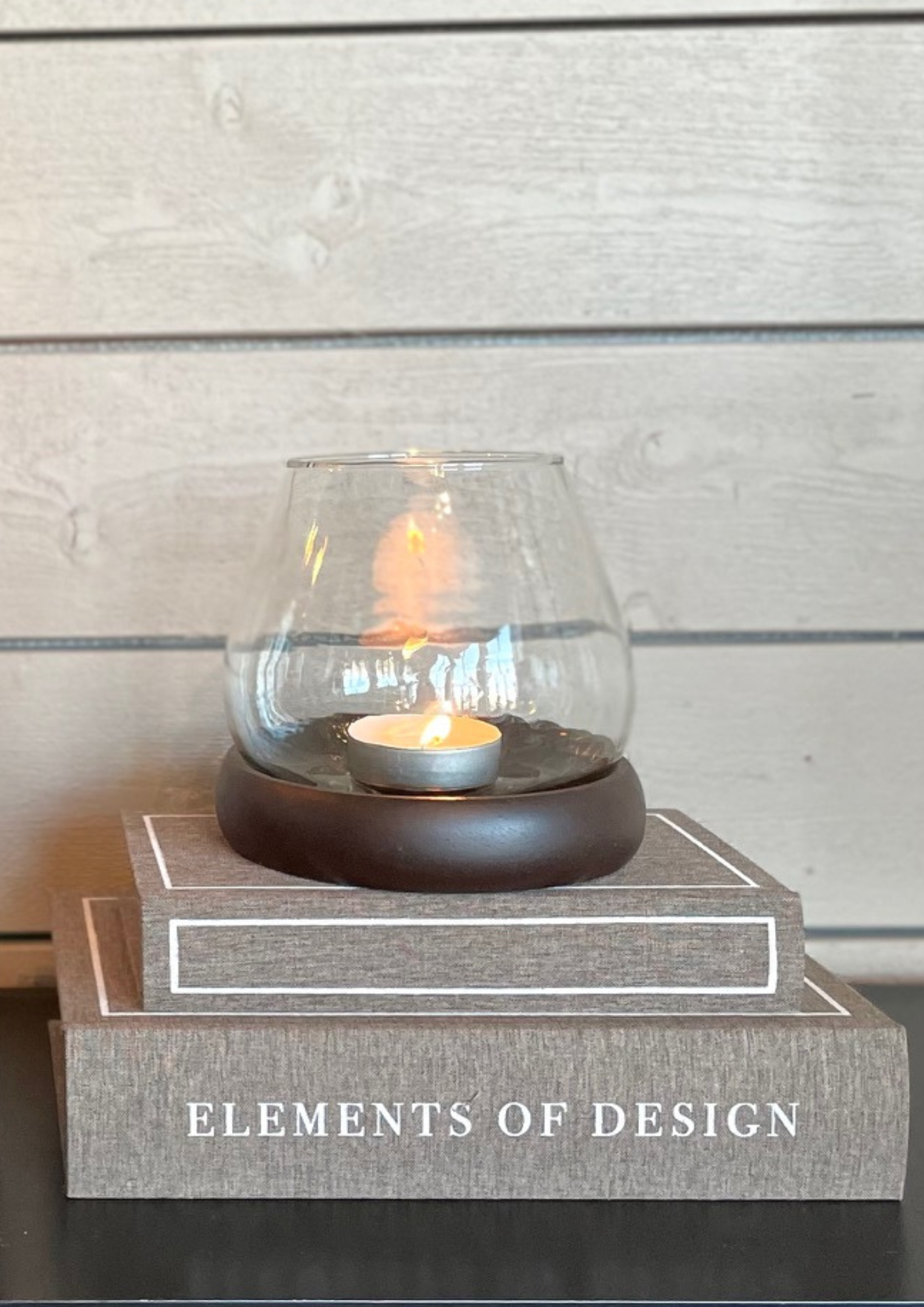 Kynttilälyhty Yale ruskea-Kynttilänjalat ja lyhdyt-Zelected by Houze-Lahja ja sisustus Pussukka Katariina Home Oy