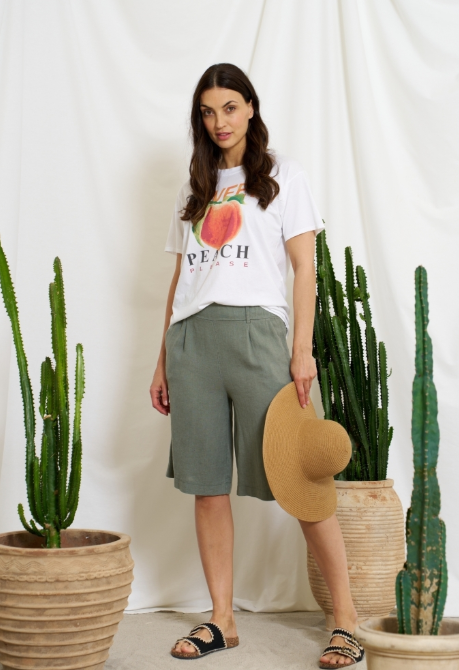 Shortsit Jessica eri värejä-Shortsit/Trikoot-Marta du Chateau-Lahja ja sisustus Pussukka Katariina Home Oy