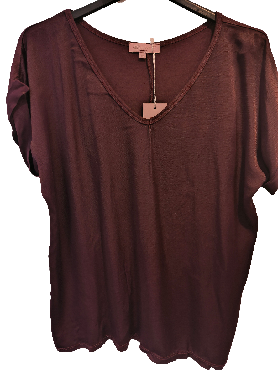 T-Paita Party eri värejä-T-Paidat-Marc Lauge-Lahja ja sisustus Pussukka Katariina Home Oy