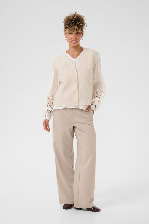 Neuleliivi Klementine luonnonvalkoinen-Neuleet/Neuletakit-Cream Clothing-Lahja ja sisustus Pussukka Katariina Home Oy