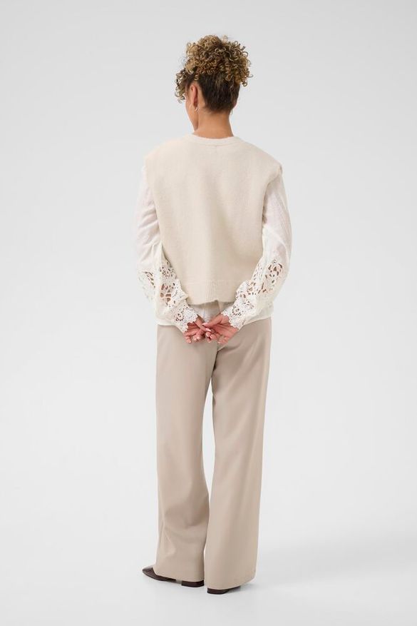 Neuleliivi Klementine luonnonvalkoinen-Neuleet/Neuletakit-Cream Clothing-Lahja ja sisustus Pussukka Katariina Home Oy