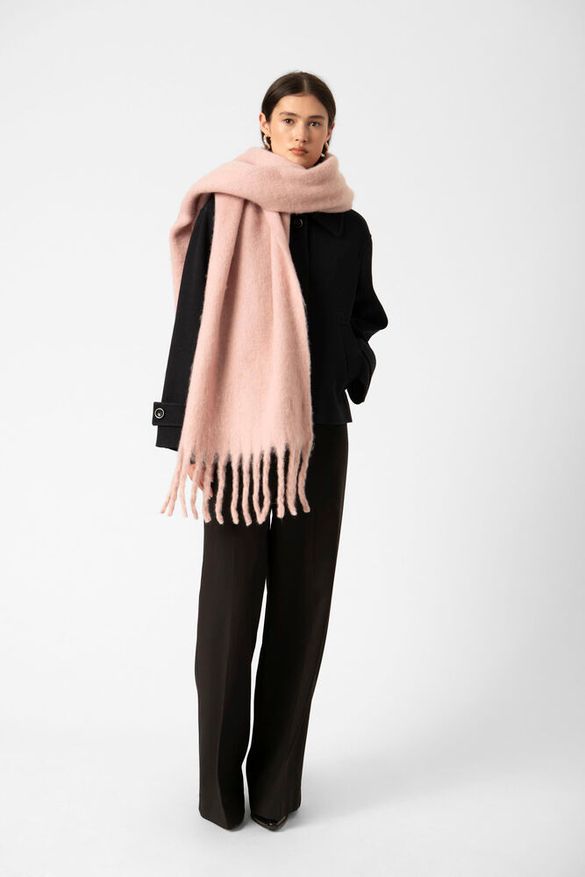 Huivi Hinya pink-Pipot/huivit/sukat-Soaked in Luxury-Lahja ja sisustus Pussukka Katariina Home Oy