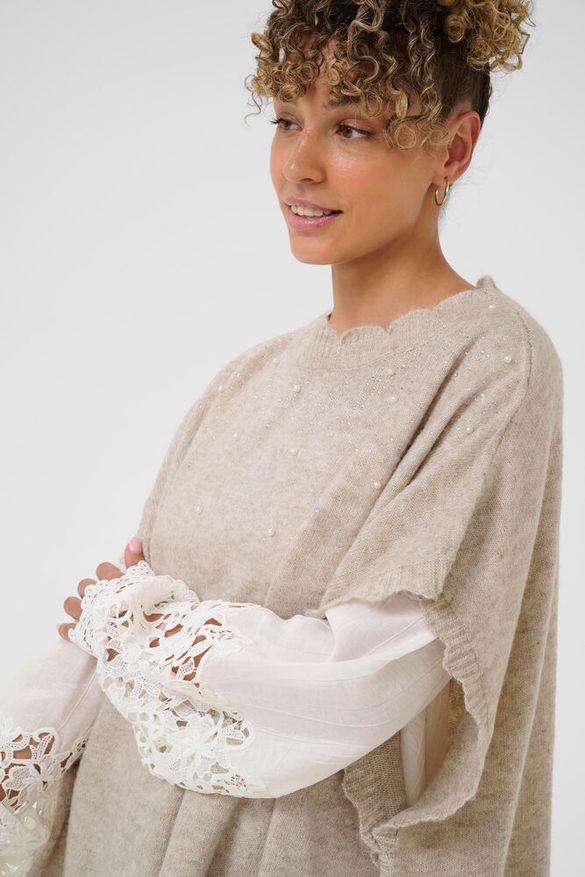 Poncho Manuela beige-Neuleet/Neuletakit-Cream Clothing-Lahja ja sisustus Pussukka Katariina Home Oy