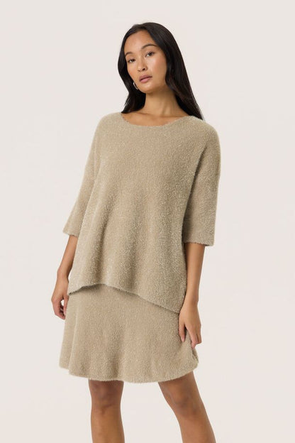 Neule Odalys beige-Neuleet/Neuletakit-Soaked in Luxury-Lahja ja sisustus Pussukka Katariina Home Oy