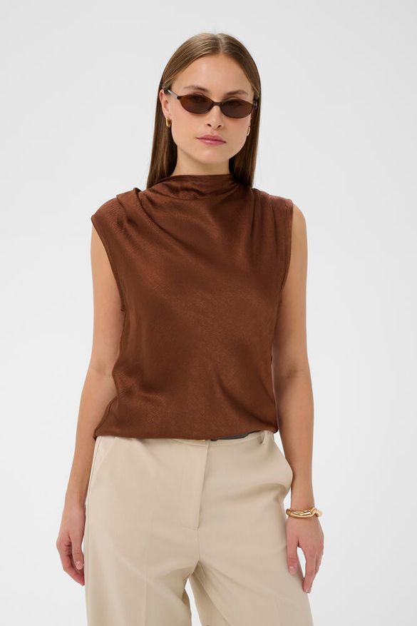 Toppi Mirabella eri värejä Soaked in Luxury