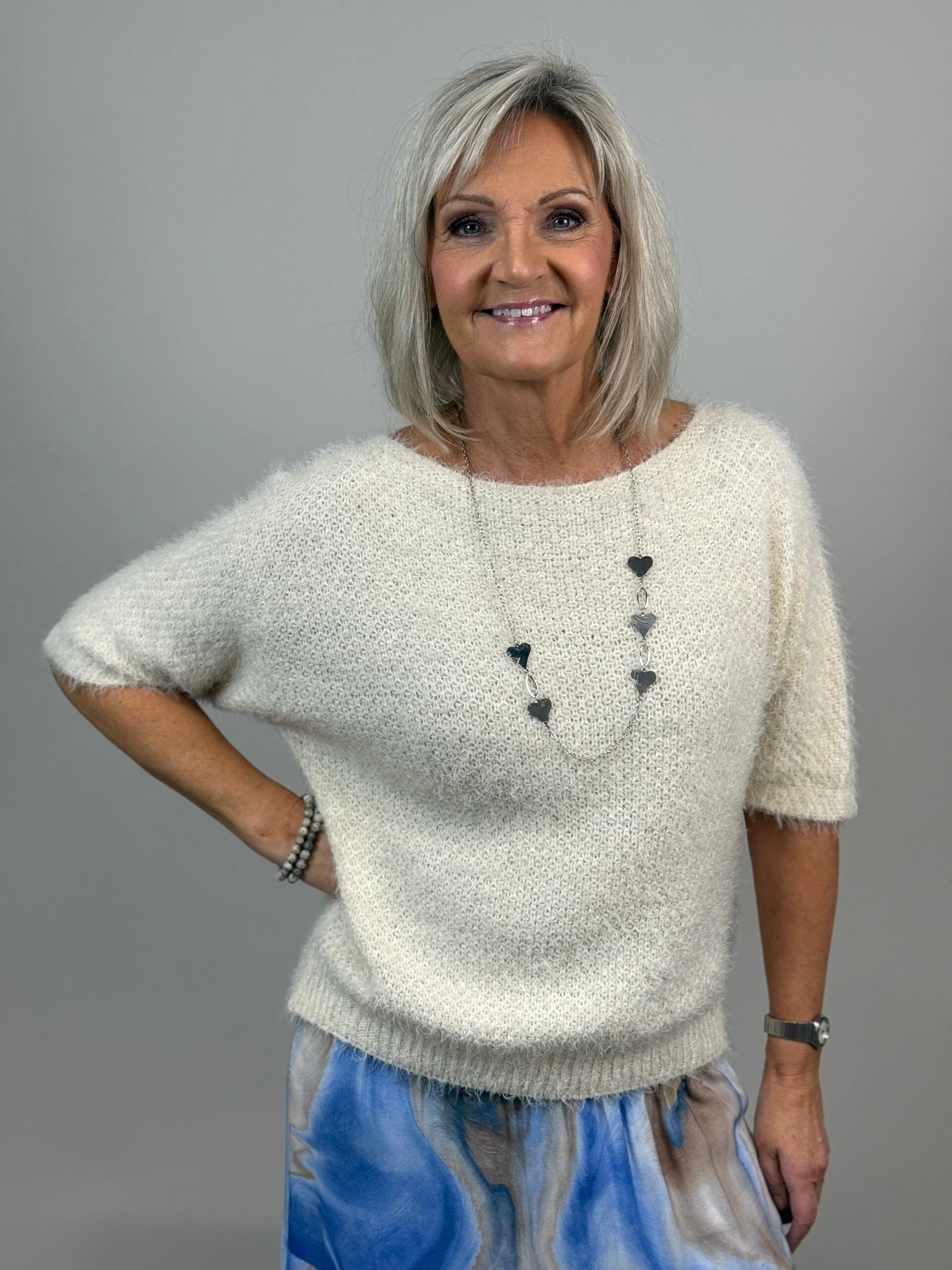 Neulepusero Parisa eri värejä Mix By Heart-Neuleet/Neuletakit-Mix By Heart-Lahja ja sisustus Pussukka Katariina Home Oy