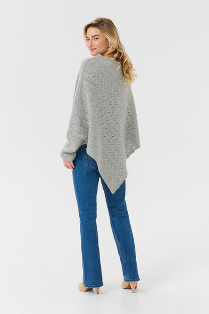 Poncho Holiday vaaleanharmaa-Neuleet/Neuletakit-Cream Clothing-Lahja ja sisustus Pussukka Katariina Home Oy