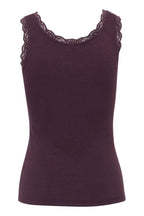 Toppi Omi eri värejä-T-Paidat-Kaffe-Lahja ja sisustus Pussukka Katariina Home Oy