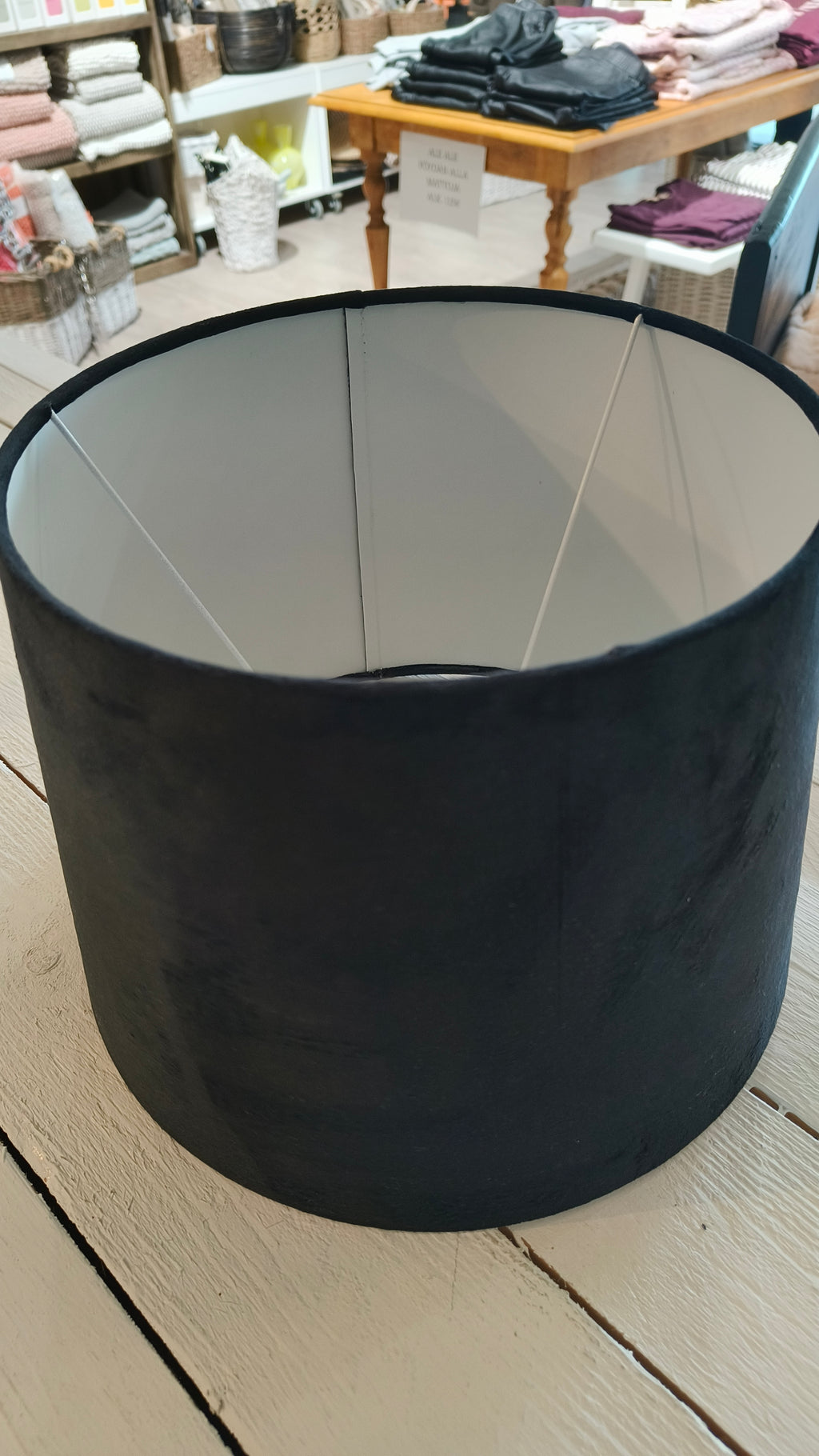 Varjostin musta-Valaisimet-prhome-Lahja ja sisustus Pussukka Katariina Home Oy