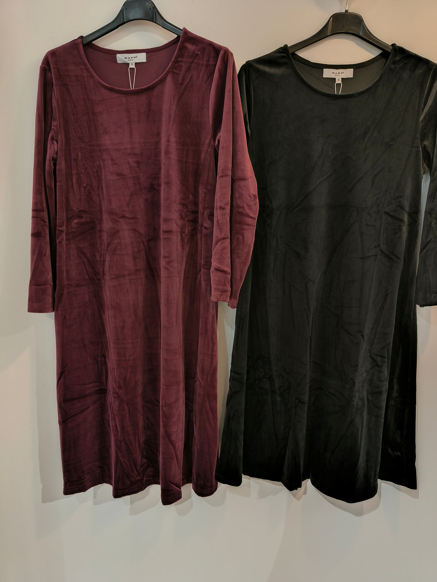 Samettimekko Mia eri värejä-Mekot/Hameet-MAPP jeans-Lahja ja sisustus Pussukka Katariina Home Oy