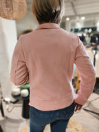 Biker jakku tekomokka vaaleanpunainen-Takit/Jakut-Marc Lauge-Lahja ja sisustus Pussukka Katariina Home Oy