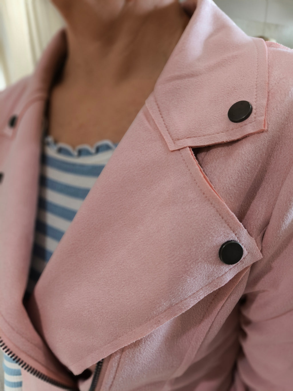 Biker jakku tekomokka vaaleanpunainen-Takit/Jakut-Marc Lauge-Lahja ja sisustus Pussukka Katariina Home Oy