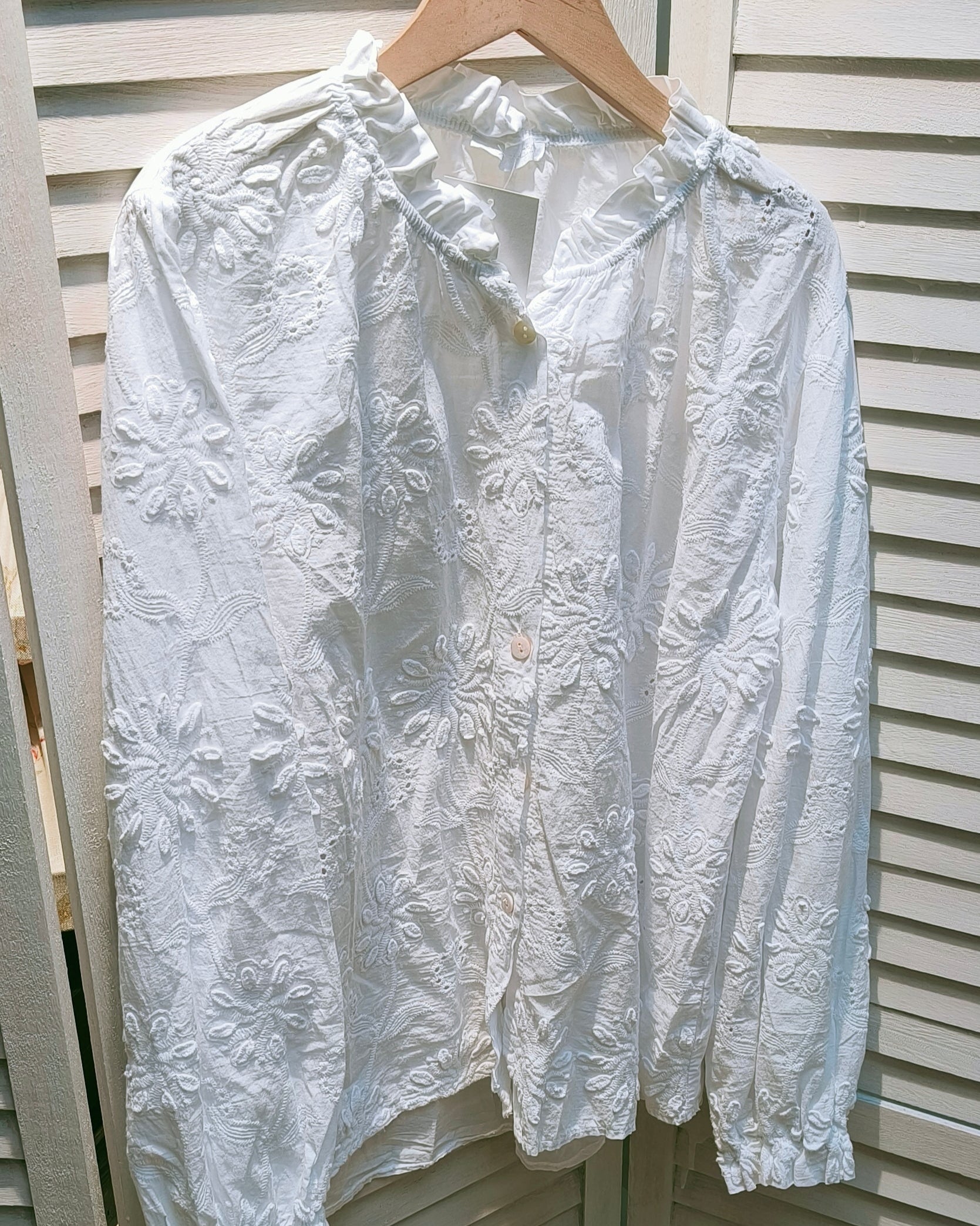 Pusero brode anglais eri värejä-Puserot-Peura Collection-Lahja ja sisustus Pussukka Katariina Home Oy